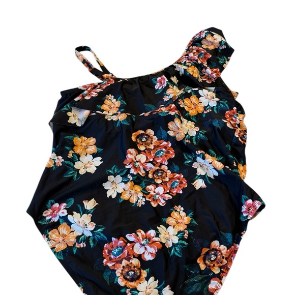 Boutique Black Floral Top One Shoulder Ruffle One Piece Swimsuit Plus 3X NWOT - Picture 7 of 16